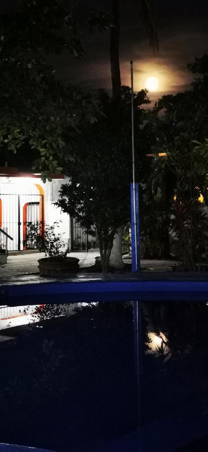 Hotel Oasis Melaque Сан Патрисио Мелаке Екстериор снимка