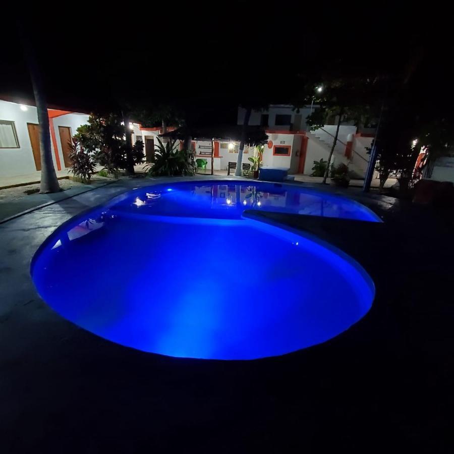 Hotel Oasis Melaque Сан Патрисио Мелаке Екстериор снимка